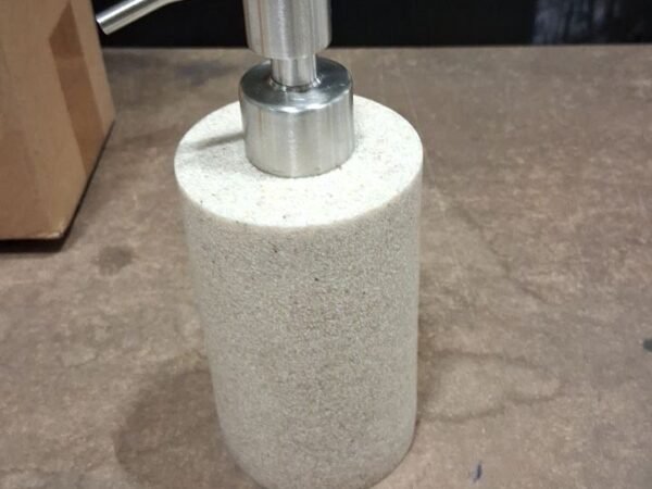 Apvalus akmens efekto muilo dozatorius