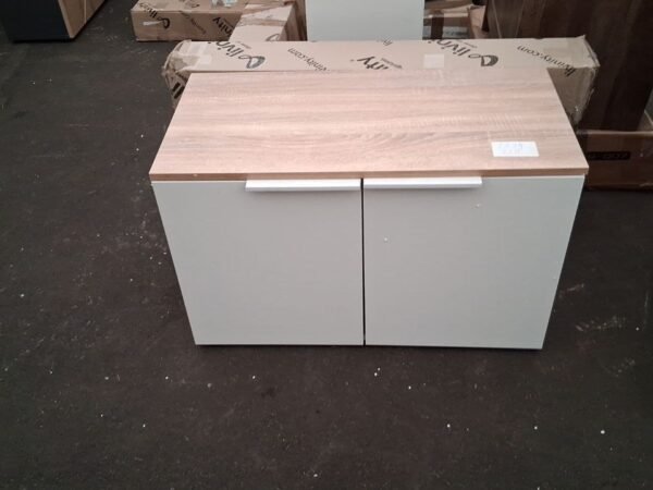 Spintelė su 2 atveriamomis durimis